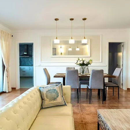 Willa La Perla - Cliffside Retreat *